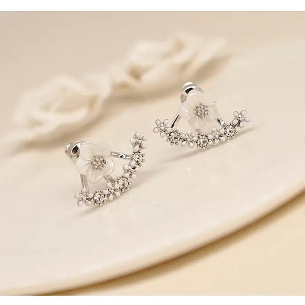 “Spring Fling” Floral Diamond Climber/Crawler Hippie Dainty Simple Cute Earrings - Picture 5 of 6